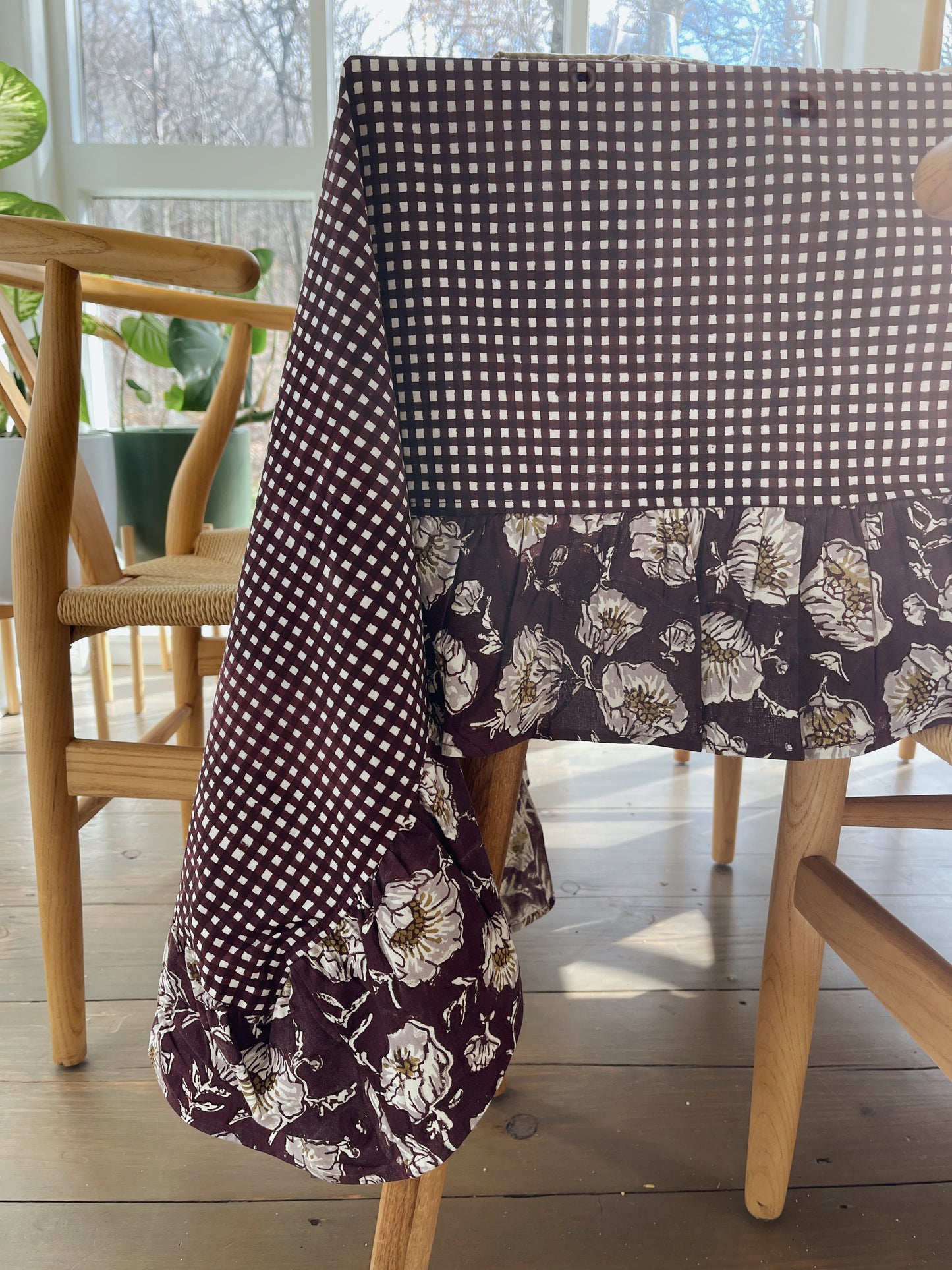 Ruffled Gingham Tablecloth